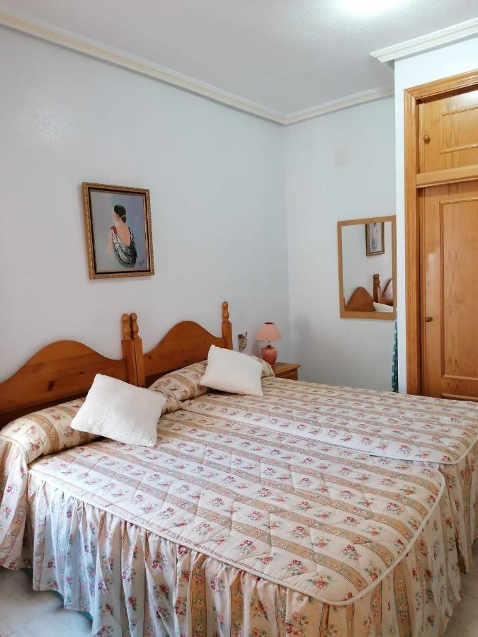 Gemuetliche Ferienwohnung In Torrevieja Ca100M Vom Strand Playa Del Cura Entfernt ภายนอก รูปภาพ