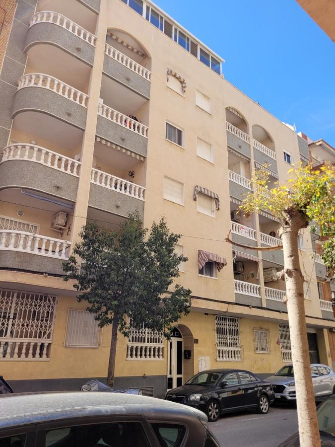 Gemuetliche Ferienwohnung In Torrevieja Ca100M Vom Strand Playa Del Cura Entfernt ภายนอก รูปภาพ